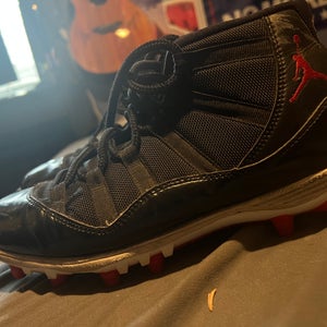 Black Adult Used Men's Size 8.5 (Women's 9.5) Detachable Cleats Air Jordan Retro 11 Cleats