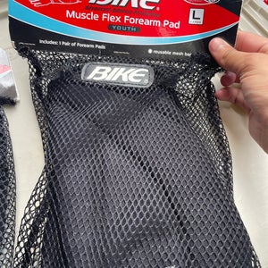 Bike forearm pad size large
