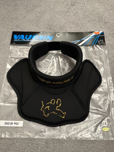Vaughn VPC-7000 Hockey Goalie Neck Protector, Adult L