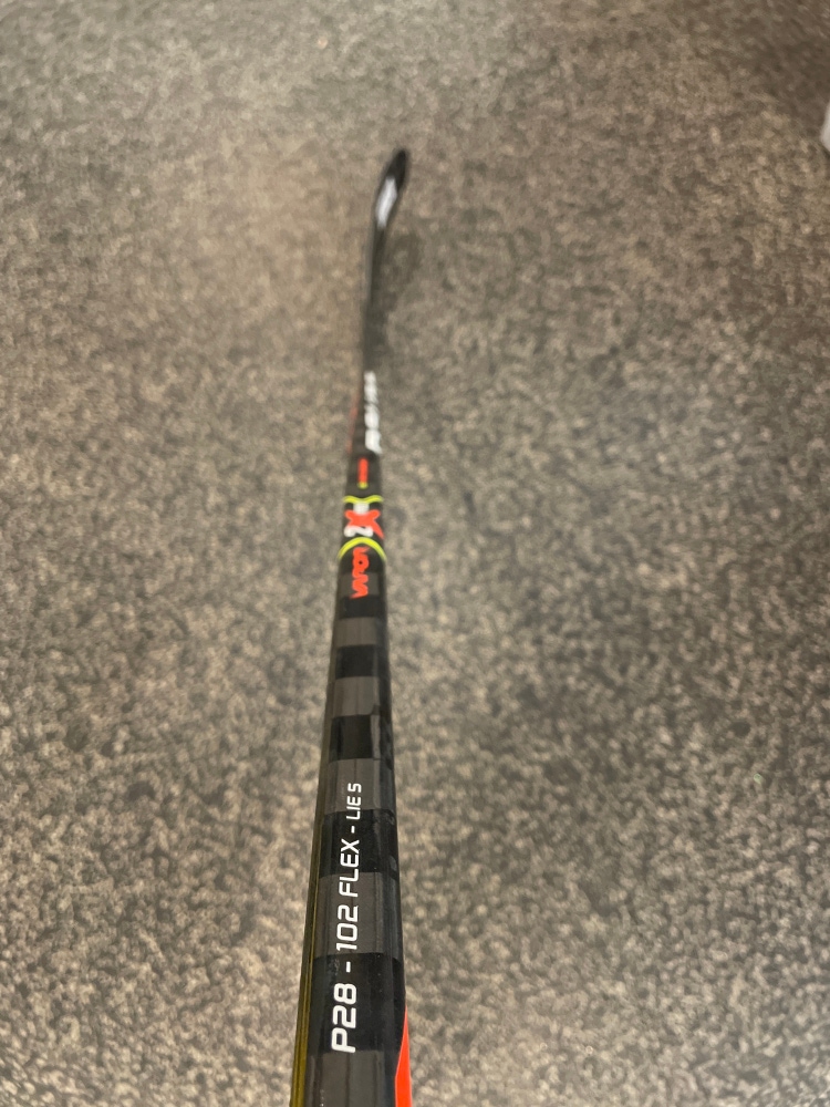 Senior Left Hand P28 Vapor 2X Pro Hockey Stick