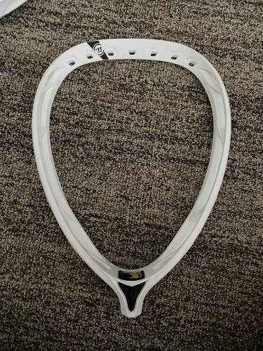 New Goalie Unstrung Nemesis 3 Head