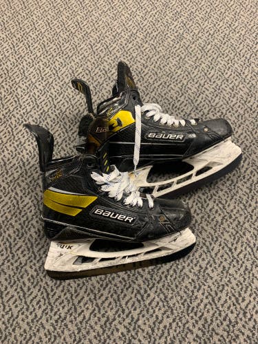 Used Bauer Ultrasonic Skates Size 9 Fit 1