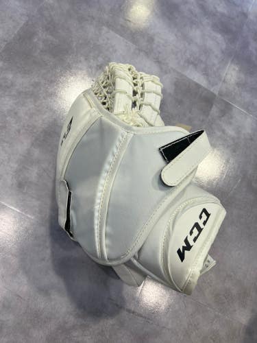 Used CCM Extreme Flex III E3.5 Regular Goalie Gloves & Blockers