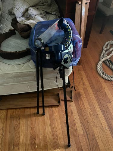 FIRST PRACTICE 2-Pitch DuoMax Pitching Machine