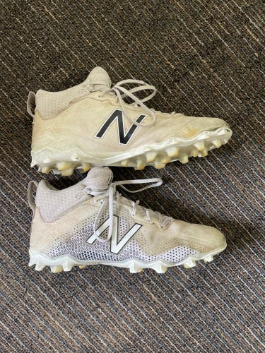 Men’s New Balance Freeze Cleats Size 9.5