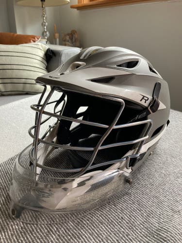 Goalie Cascade R Helmet Matte Gray