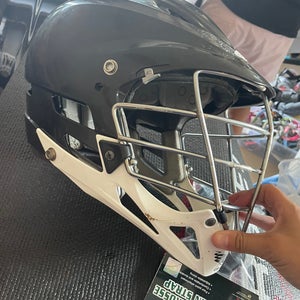 Cascade men’s medium lacrosse helmet