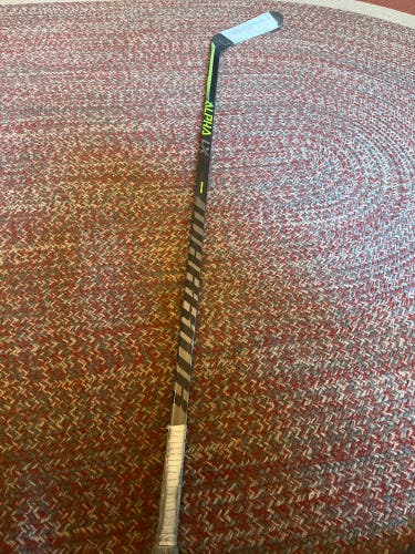 Senior Right Handed P90 Pro Stock Alpha Lx 20 Hockey Stick