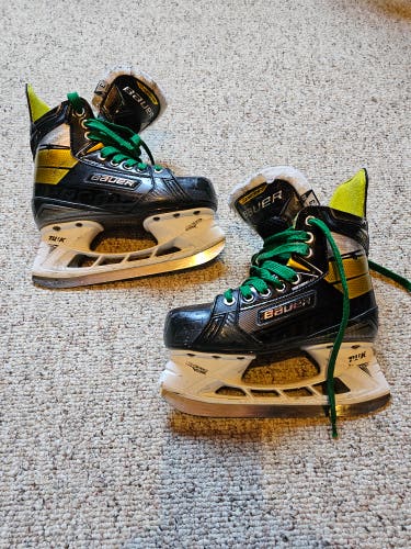 Junior Used Bauer Supreme 3S Hockey Skates Extra Wide Width Size 3