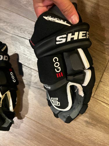 Sher-Wood 14" Code V Gloves