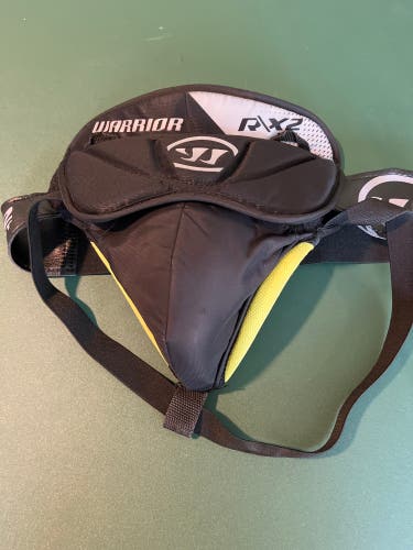 Warrior RX2 intermediate goalie jock/cup
