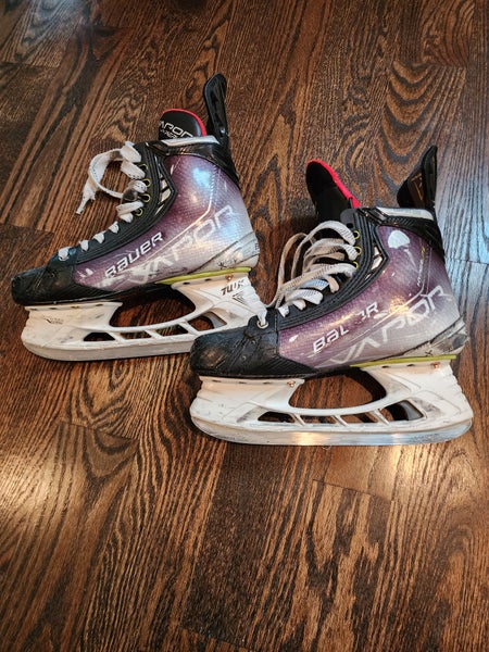 Senior Used Bauer Vapor Hyperlite Hockey Skates Size 8