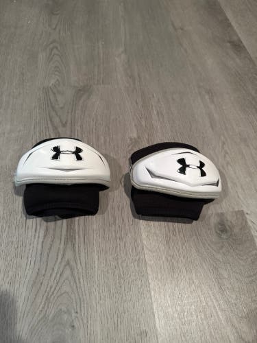 LIU elbow pads