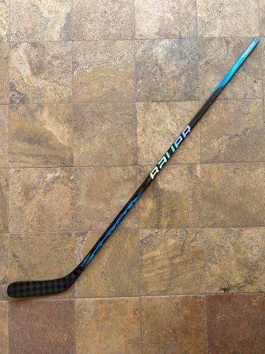 Senior Right Handed P88 Nexus Sync Hockey Stick