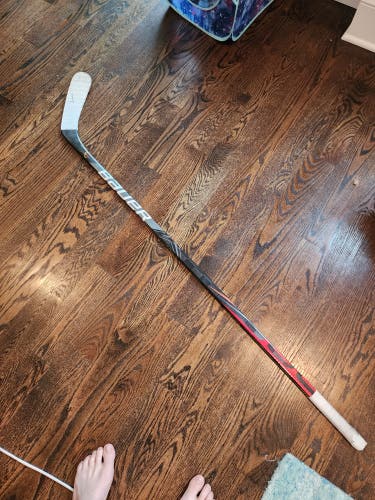 Like New Right Handed Bauer Vapor FlyLite Hockey Stick P92