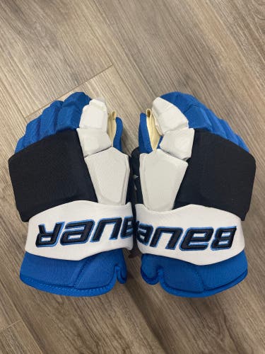 15" Winnipeg Jets Reverse Retro Bauer Pro Stock Gloves