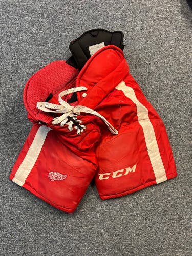Senior Large CCM Pro Stock HP45X Hockey Pants
