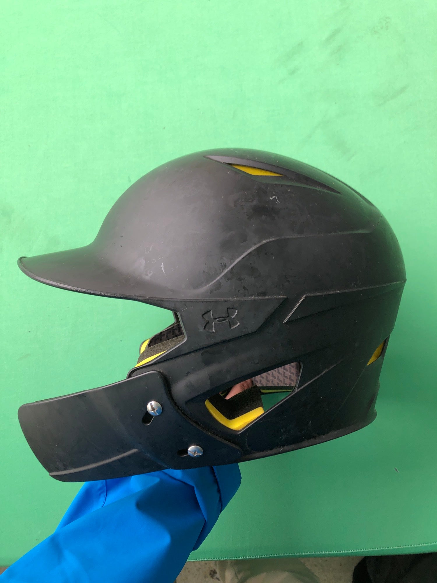 Used Under Armour UABH2100 Batting Helmet with Jaw Guard (6 1/2 7 1/2) SidelineSwap