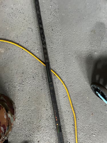 Senior Right Handed Trigger 6 Pro Hockey Stick P-28 70 flex