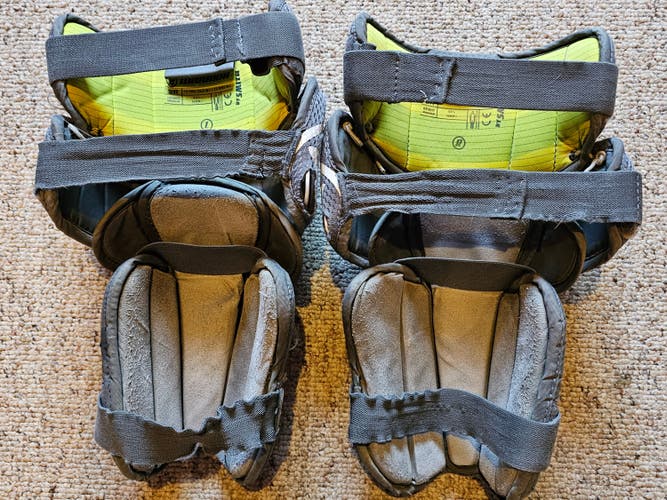 Used Senior Warrior Ritual X Pro Goalie Knee Pad