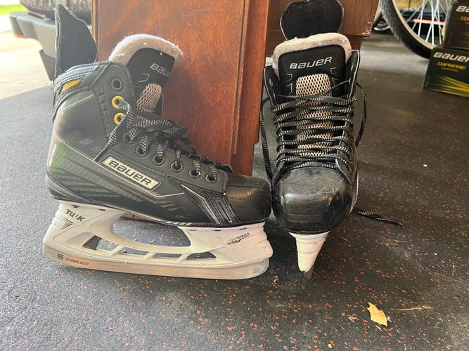 Bauer Supreme 160 Skates Size 3.5