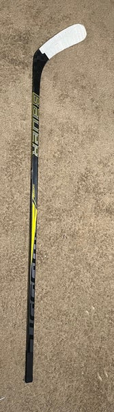 Senior Right Handed Supreme 3s Hockey Stick