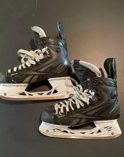 Used Reebok Pump Hockey Skates Size 9”