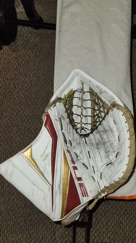 Used True Regular L12.2 Pro Stock Glove