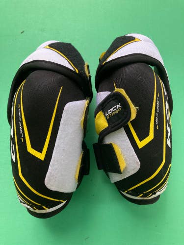 Used Large CCM Tacks 5092 Elbow Pads