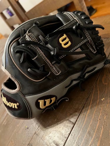 Wilson A2000 11.5” 1786 Model