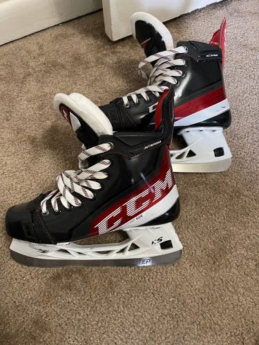 Used CCM Regular Width  Size 5.5 JetSpeed FT4 Hockey Skates