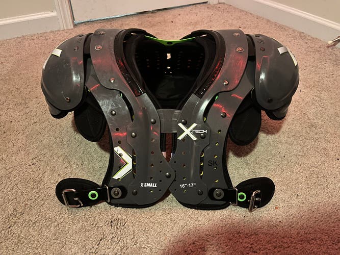 Great Condition XS  Xtech Shoulder Pads