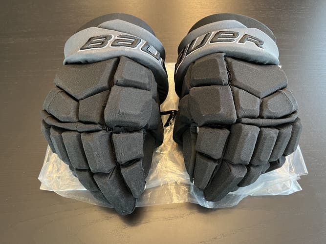 Tampa Bay Lightning 3rd Jersey Sergachev New Bauer Supreme Ultrasonic Gloves 14" Pro Stock
