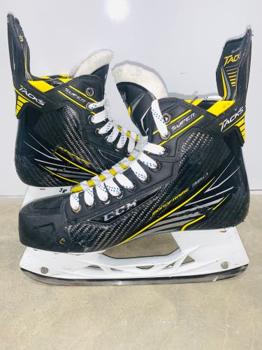 Used CCM Regular Width Size 7 Super Tacks Hockey Skates