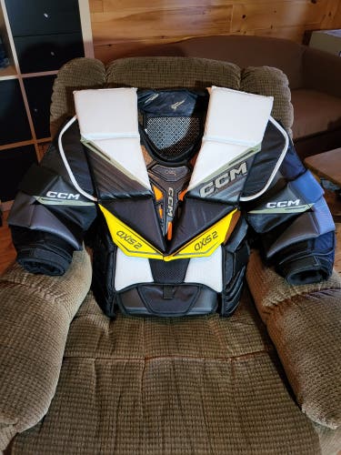 Barely Used Large CCM Axis 2 Goalie Chest Protector