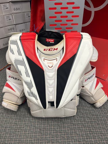 Used Large CCM Eflex 5 pro Goalie Chest Protector