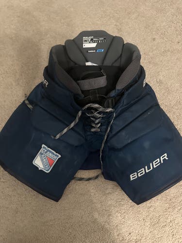 Used Intermediate Small Bauer  Elite Hockey Goalie Pants