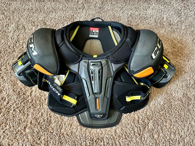 Senior Small CCM AS-V Pro Shoulder Pads