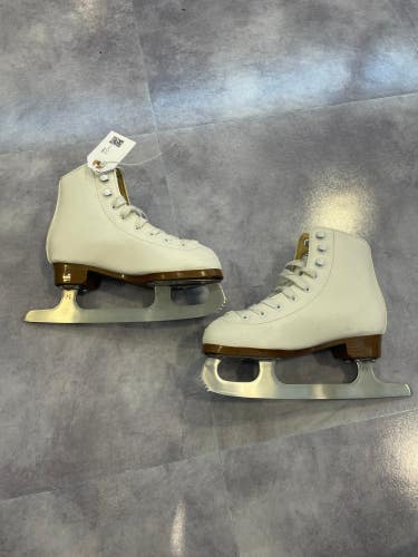 New DBX Figure Skates 13.0