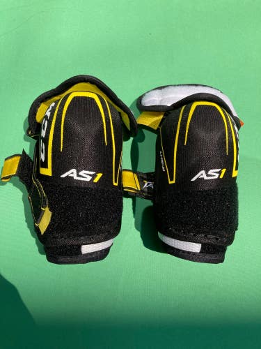 Used Large CCM Super Tacks AS1 Elbow Pads