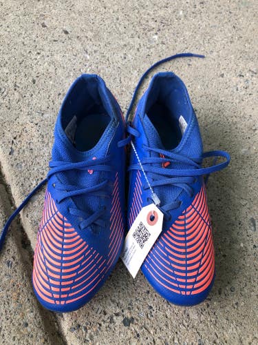 Used Unisex Men's 3.0 (W 4.0) Molded Adidas Soccer Cleats