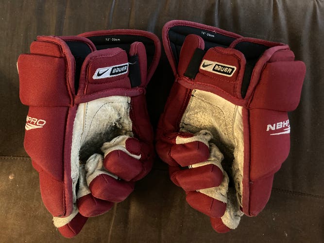 Senior Used Bauer Nike gloves 13” 4-Roll