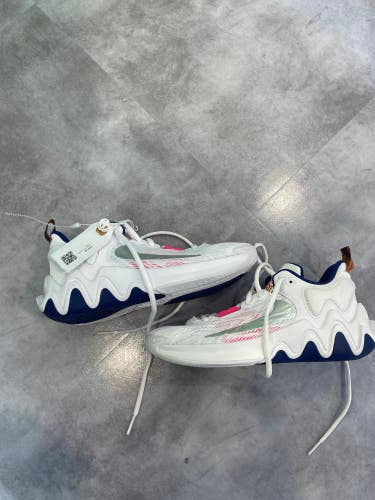 Used Kid's 4.5 Nike Shoes