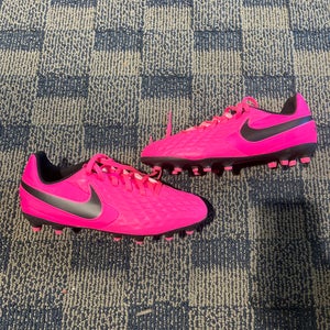 Pink Used Kids 5.0 (W 6.0) Nike Cleats