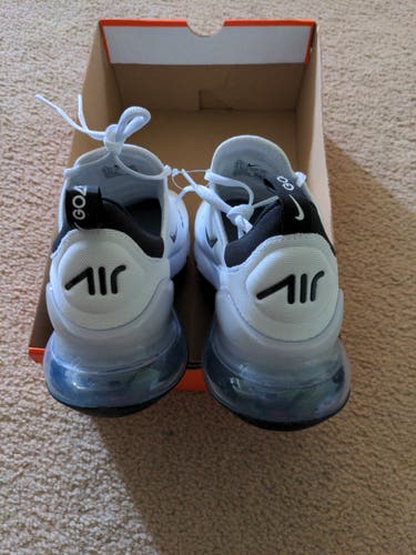 Men's New Size Men's 10.5 (W 11.5) Nike Air Max 270 Golf Shoes
