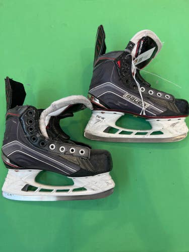 Youth Used Bauer Vapor X700 Hockey Skates D&R (Regular) 4.5