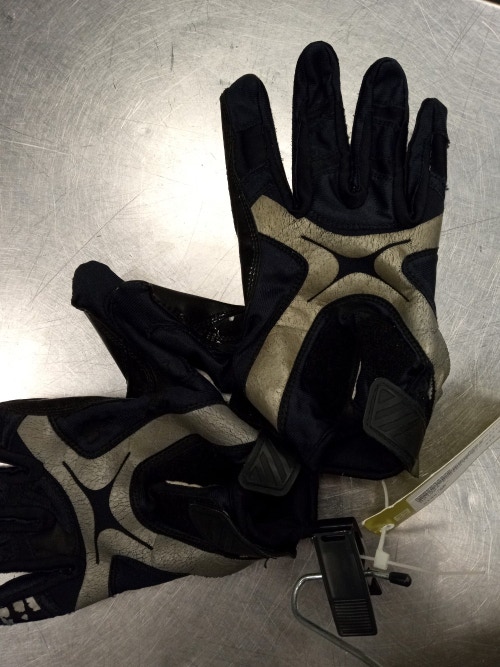 Adidas Used Black Gloves
