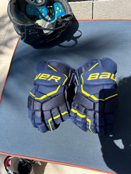 Bauer gloves and helmet