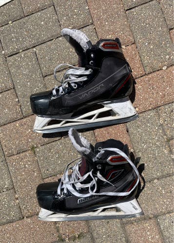 Used Bauer Regular Width  Size 8.5 Vapor X700 Hockey Goalie Skates