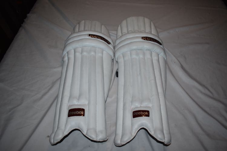 NEW - Reebok Cricket Batters Practice Leg Guards, White, Youth - With Tags!